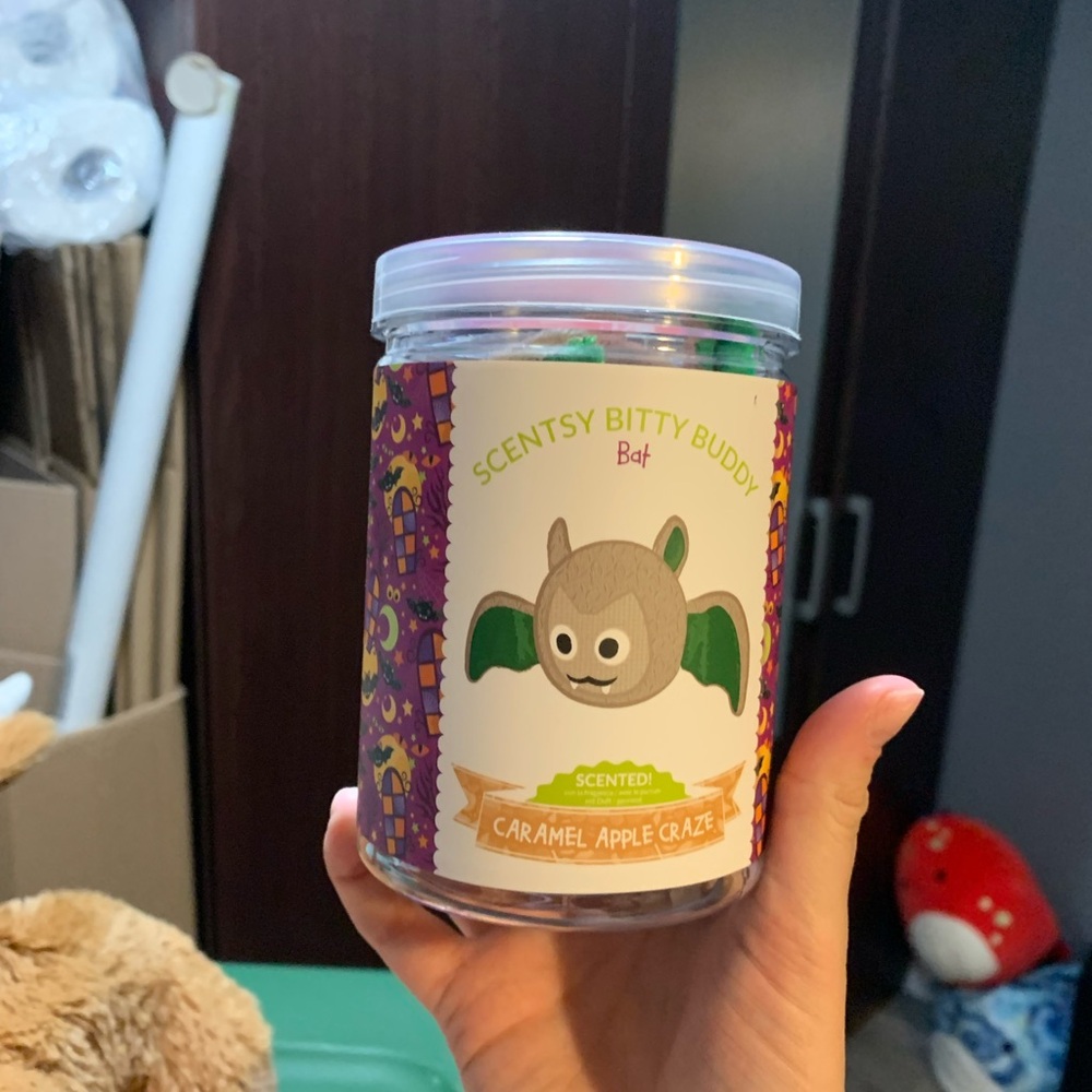 Scentsy Bitty Buddy Bat in Caramel Apple Craze